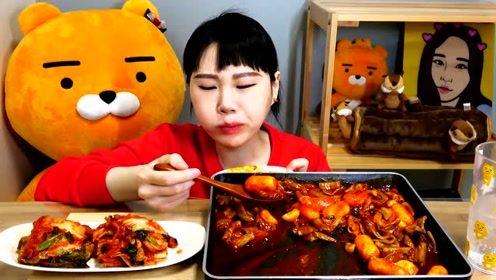 国产sm吃尿凉皮视频,揭秘“吃尿凉皮”视频背后的惊人真相